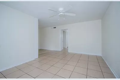 3702 Flora #4, Houston, TX 77006 - Photo 2