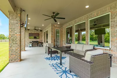 838 Oak Ridge Drive, Angleton, TX 77515 - Photo 34