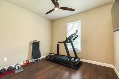 838 Oak Ridge Drive, Angleton, TX 77515 - Photo 30