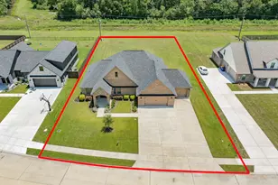 838 Oak Ridge Dr, Angleton, TX 77515 - Photo 6