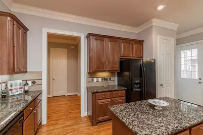 10126 Holly Chase Drive, Houston, TX 77042 - Photo 18