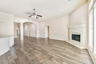 2919 Silhouette Bay Dr, Pearland, TX 77584 - Photo 8