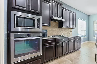 289 W Bend Drive, League City, TX 77573 - Photo 10