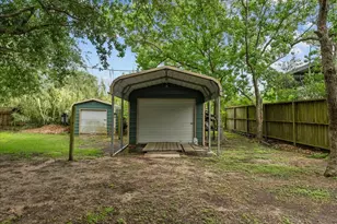 939 17th Street St, Dickinson, TX 77539 - Photo 10