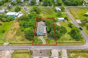 939 17th Street St, Dickinson, TX 77539 - Photo 2
