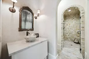 2621 Cason St, West University Place, TX 77005 - Photo 28