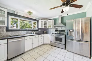 713 6th St, San Leon, TX 77539 - Photo 14