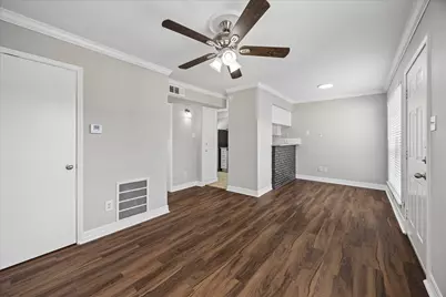201 Emerson Street #10, Houston, TX 77006 - Photo 6