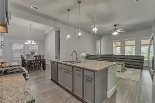 10660 Red Tail Pl, Conroe, TX 77385 - Photo 12