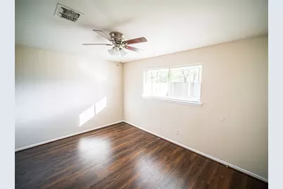 1327 Diplomat Way, Houston, TX 77088 - Photo 18