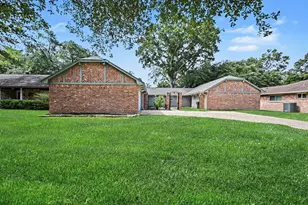 12615 Amado Dr, Houston, TX 77065 - Photo 2