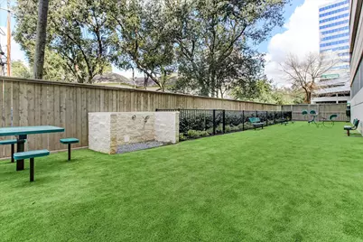 1901 Post Oak Boulevard #4303, Houston, TX 77056 - Photo 34