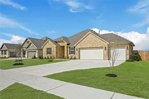 12826 Old Fashion Cir, Mont Belvieu, TX 77535 - Photo 2