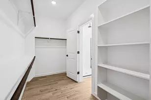 12826 Old Fashion Cir, Mont Belvieu, TX 77535 - Photo 18