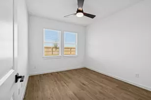 12826 Old Fashion Cir, Mont Belvieu, TX 77535 - Photo 18