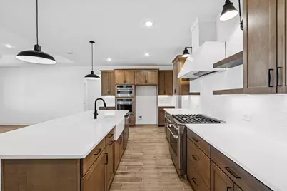 12826 Old Fashion Circle, Mont Belvieu, TX 77535 - Photo 8