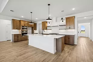 12826 Old Fashion Cir, Mont Belvieu, TX 77535 - Photo 6