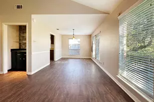 7730 Challie Ln, Houston, TX 77088 - Photo 4