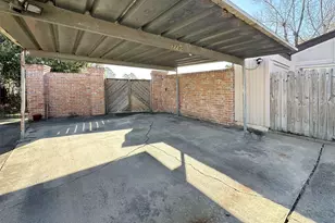 7730 Challie Ln, Houston, TX 77088 - Photo 22