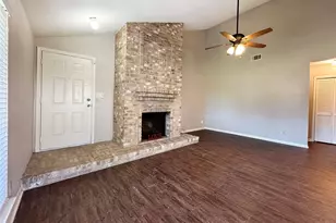 7730 Challie Ln, Houston, TX 77088 - Photo 2