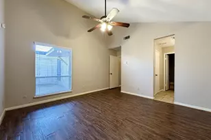 7730 Challie Ln, Houston, TX 77088 - Photo 8