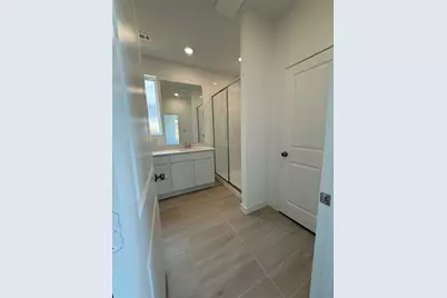 27326 Sweetwater Bay Dr, Katy, TX 77493 - Photo 4