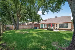 2124 Bennigan St, League City, TX 77573 - Photo 2