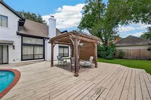 15714 Sylvan Lake Dr, Houston, TX 77062 - Photo 46