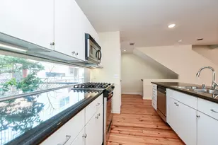 824 Robin St, Houston, TX 77019 - Photo 12
