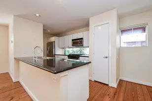 824 Robin St, Houston, TX 77019 - Photo 8