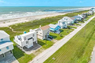 22002 Kennedy Dr, Galveston, TX 77554 - Photo 2