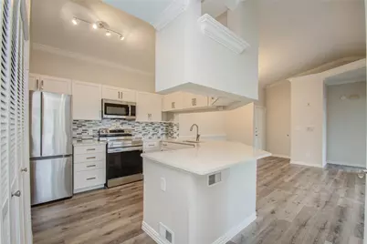 2111 Welch Street #A321, Houston, TX 77019 - Photo 4