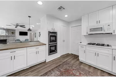 5474 Imogene Street, Houston, TX 77096 - Photo 10