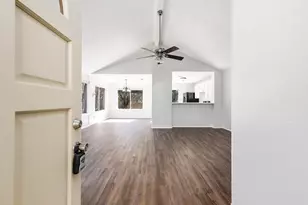 3423 Nutwood Ln, Spring, TX 77389 - Photo 4