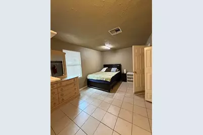 247 Hohldale Street, Houston, TX 77022 - Photo 16