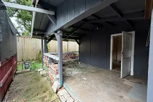 247 Hohldale St, Houston, TX 77022 - Photo 18