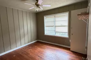247 Hohldale St, Houston, TX 77022 - Photo 12