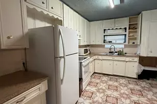 247 Hohldale St, Houston, TX 77022 - Photo 10
