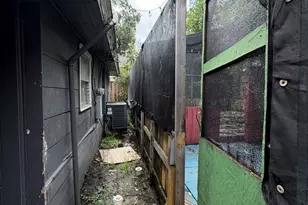 247 Hohldale St, Houston, TX 77022 - Photo 20