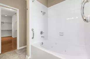707 W Heights Hollow Ln, Houston, TX 77007 - Photo 14