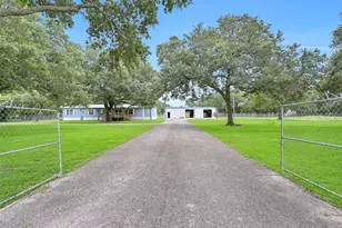 18424 Ave A, Alvin, TX 77511 - Photo 10