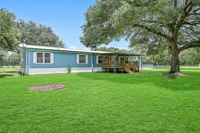 18424 Avenue A, Alvin, TX 77511 - Photo 2