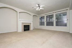 6 S Burberry Park Cir, The Woodlands, TX 77382 - Photo 4