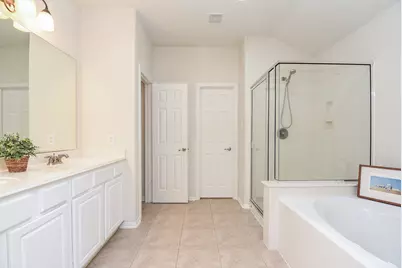 6 S Burberry Park Circle, The Woodlands, TX 77382 - Photo 14