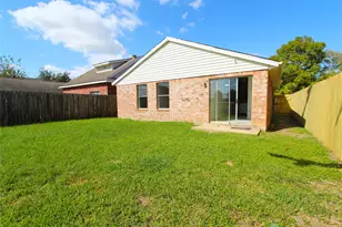 7713 Ellis Dr, Houston, TX 77489 - Photo 2