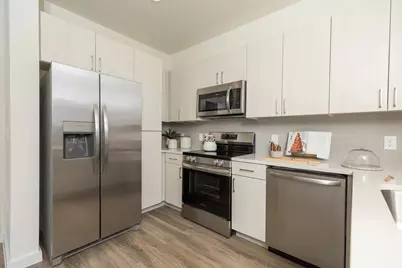 1690 North Loop #272, Houston, TX 77009 - Photo 6