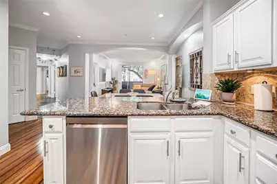 2111 Welch Street #A113, Houston, TX 77019 - Photo 6