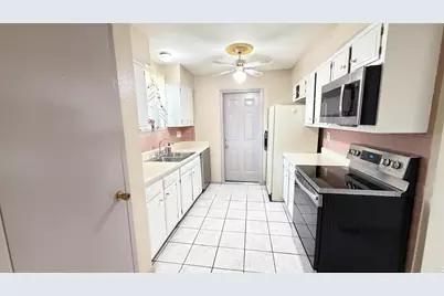 6230 Knollwest Drive, Houston, TX 77072 - Photo 12