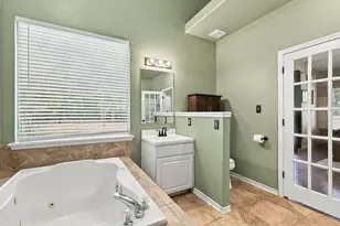 306 Sherwood Forest St, Conroe, TX 77316 - Photo 20