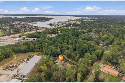 306 Sherwood Forest Street, Conroe, TX 77316 - Photo 2